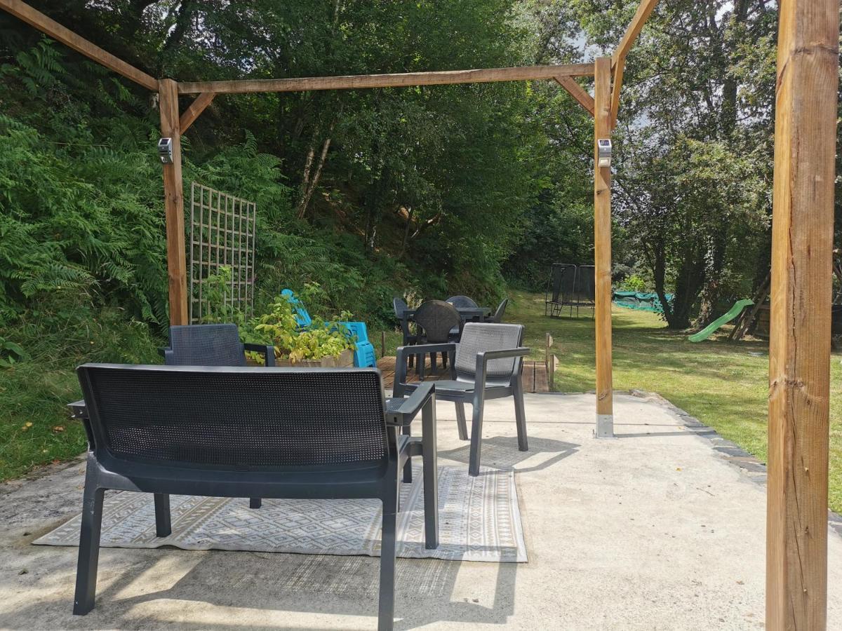 Les Lits De L'Arz Bed & Breakfast Malansac Екстериор снимка