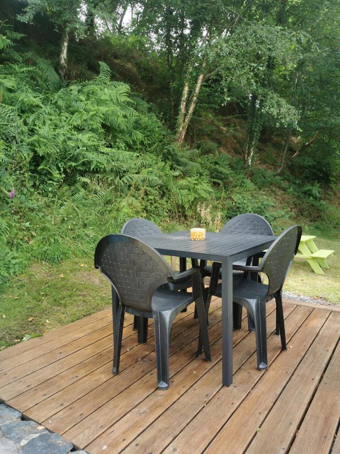 Les Lits De L'Arz Bed & Breakfast Malansac Екстериор снимка