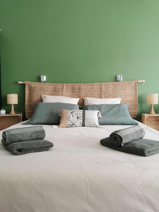 Les Lits De L'Arz Bed & Breakfast Malansac Екстериор снимка
